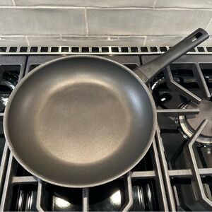 ZWILLING Madura Plus 10-inch Non-stick Aluminum Fry Pan